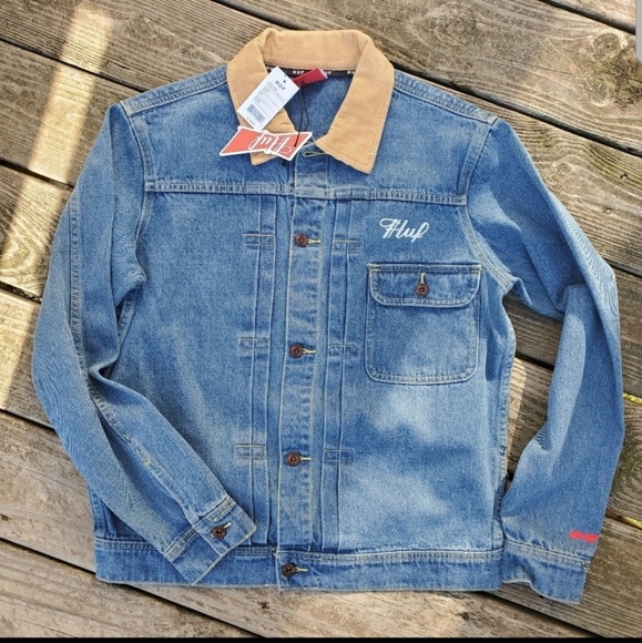 🆕️🔥 HUF X Budweiser Denim Jacket 🆕️🔥 HUF X Budweiser Denim Jacket